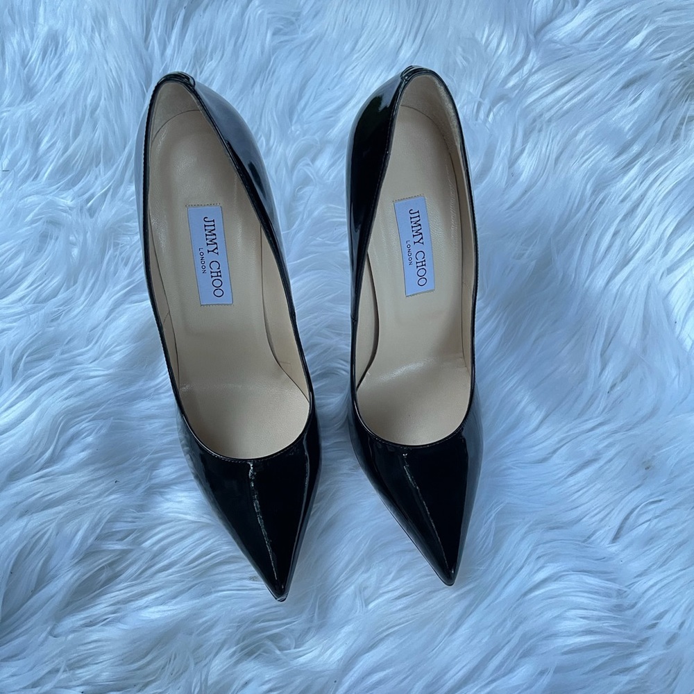 Jimmy Choo - Pointed Anouk in black patent leather